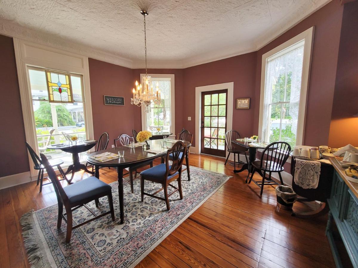 The Camellia Rose Inn- King Room- Inspiration Gainesville Exterior photo